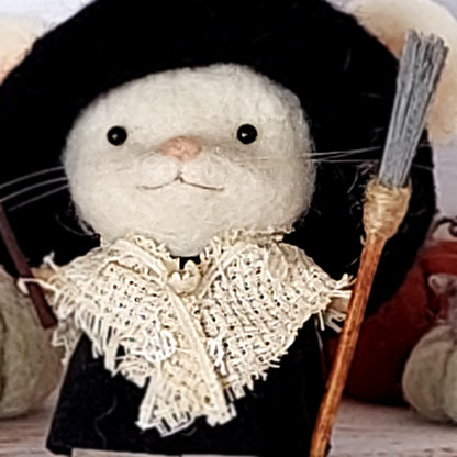 Needle felted mouse witch Agnes Willowfen