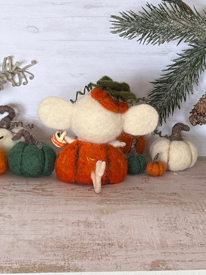 Needle felted mouse Guardians of the pumpkin patch Penelope Seedwhisk